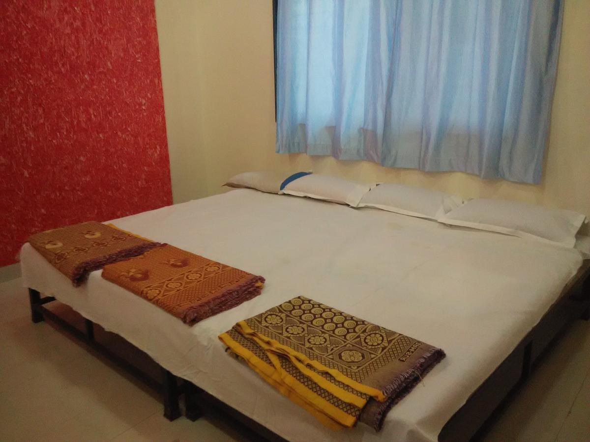 Hotel Shri Krishna Shirdi Luaran gambar