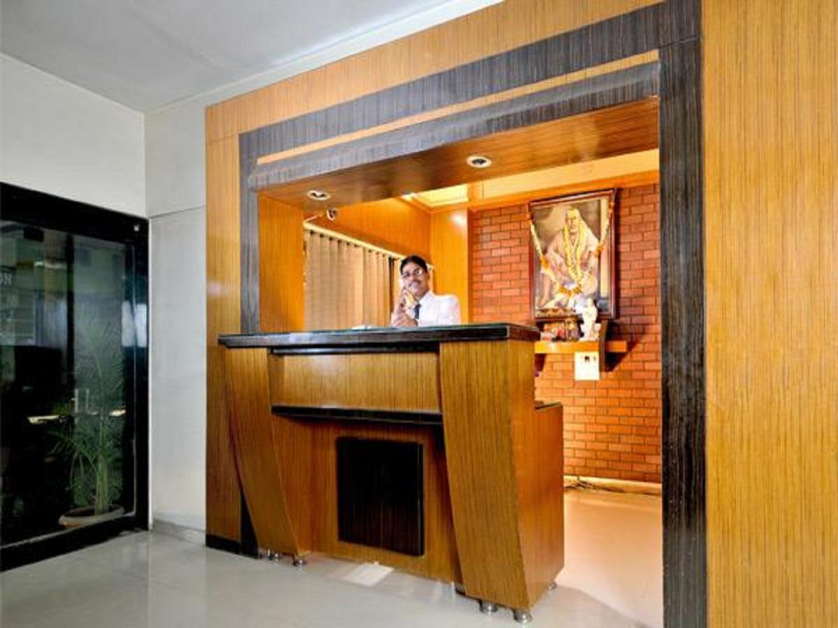 Hotel Shri Krishna Shirdi Luaran gambar