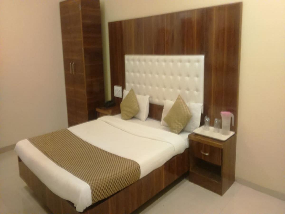 Hotel Shri Krishna Shirdi Luaran gambar