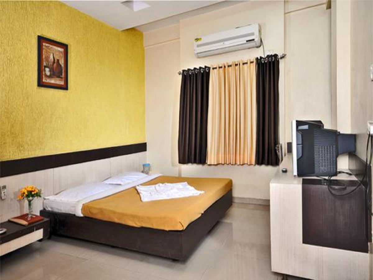 Hotel Shri Krishna Shirdi Luaran gambar